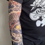 Textile Tattoo-Ärmel zum Überziehen (Blauer Drache)
